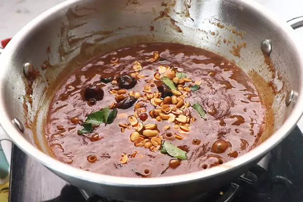 boil well add peanuts and curry leaves