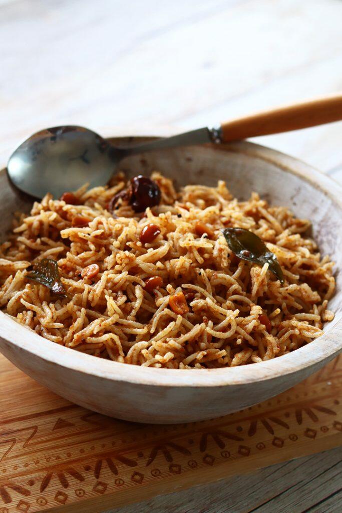 Polgare Rice Puliyogare Recipe | Tamarind Rice Recipe - Sharmis Passions