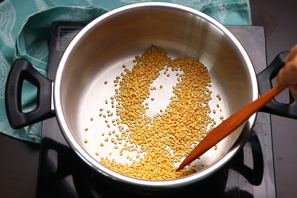 roast moong dal