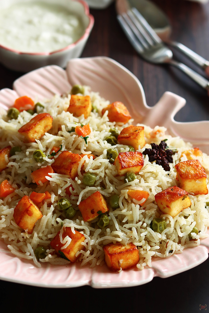 paneer pulao served with plain curd