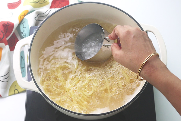 aglio olio reserve cooked spaghetti water