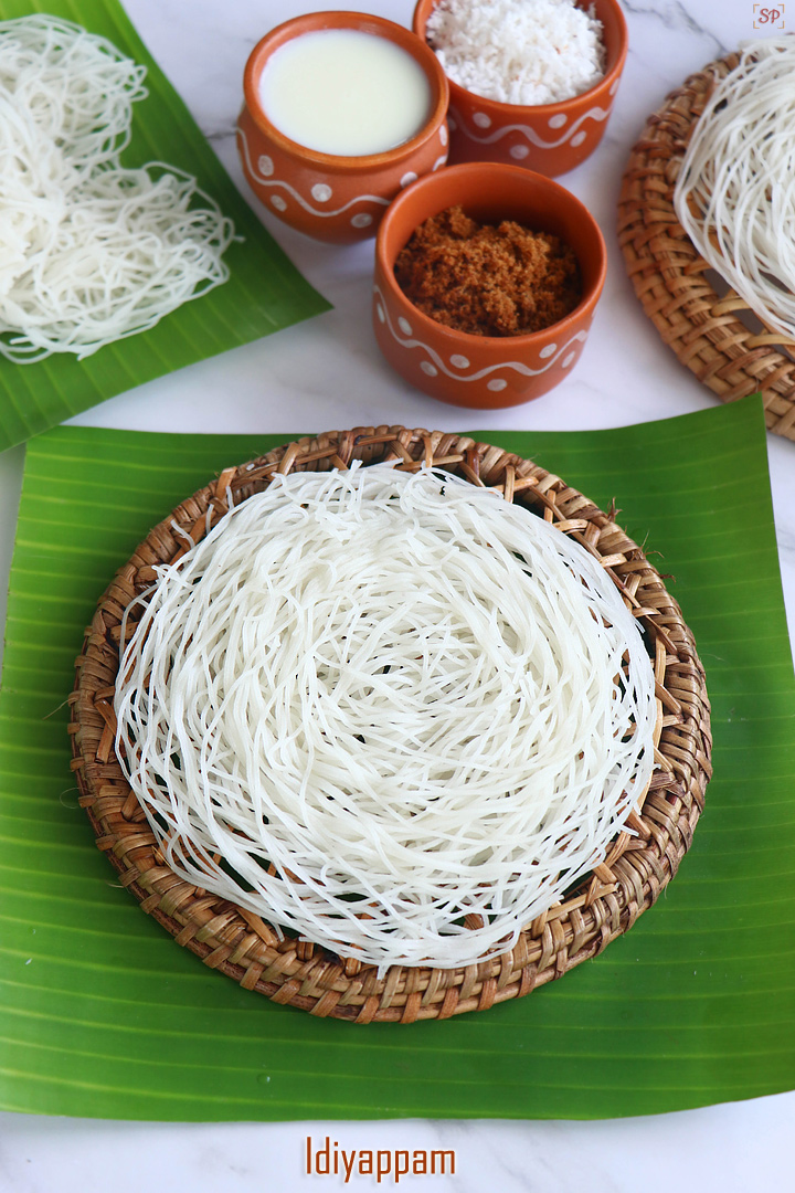 idiyappam with sugar, coconut and coconut milk