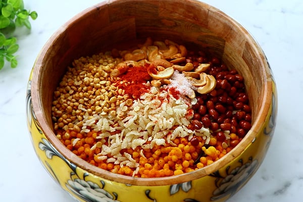 add all ingredients except curry leaves