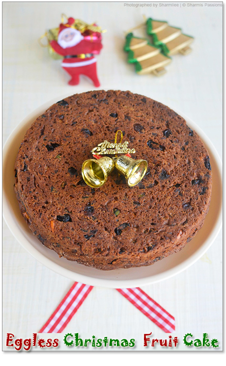 Magnificent Rich Xmas Plum Cake with a customisable greetings Card 850 gm   Rosapplein