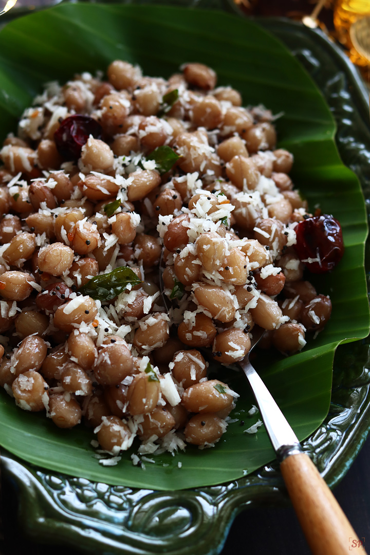 peanut sundal served