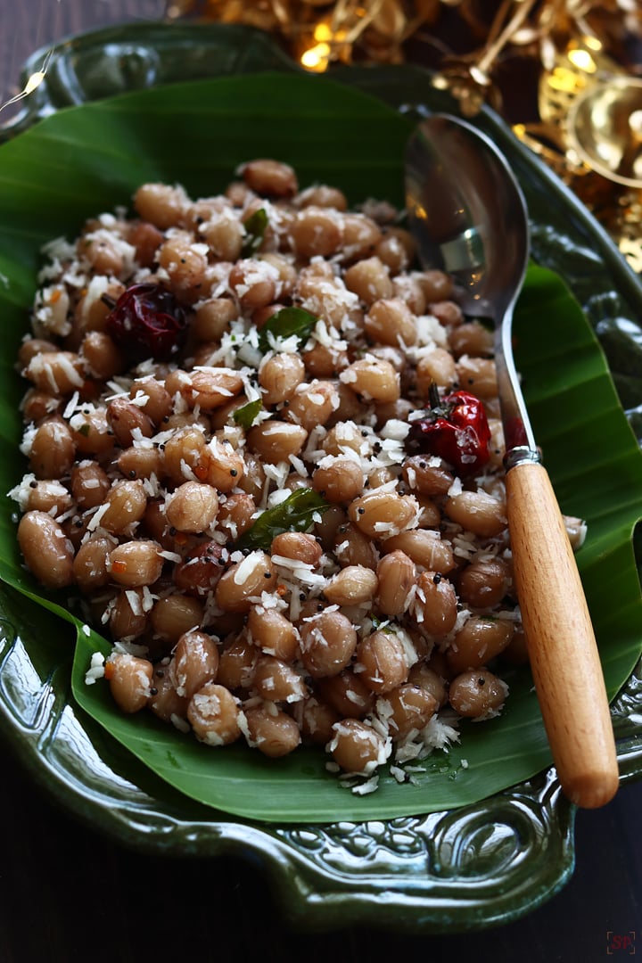peanut sundal served