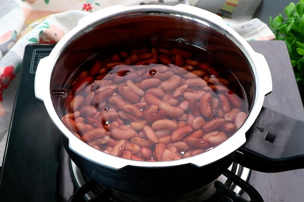 add to cooker with water, salt