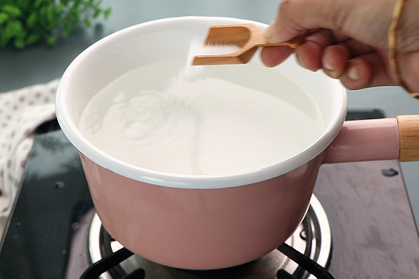 boil water with salt