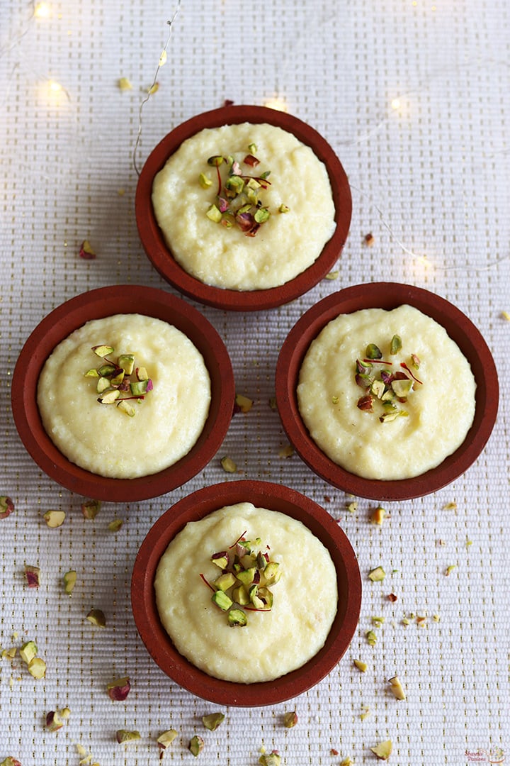 phirni served in small clay bowls
