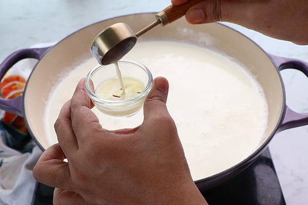 add milk to saffron