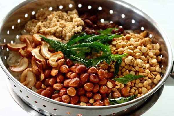 fried ingredients ina strainer