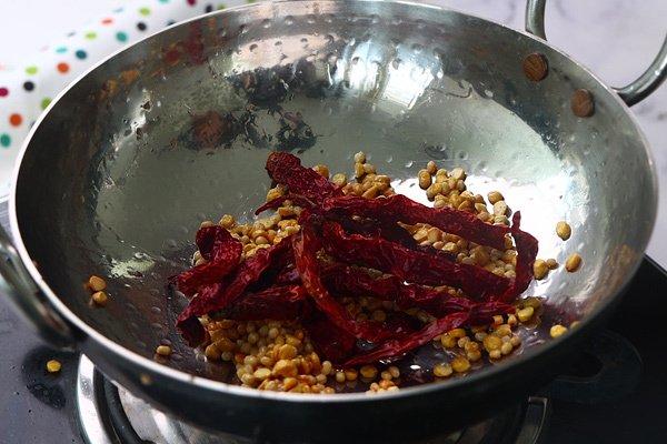 add kashmiri red chillies