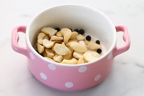 cashews and pepper