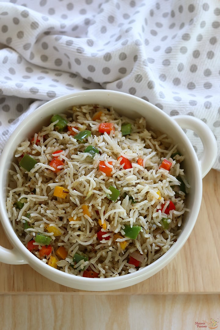 capsicum rice served