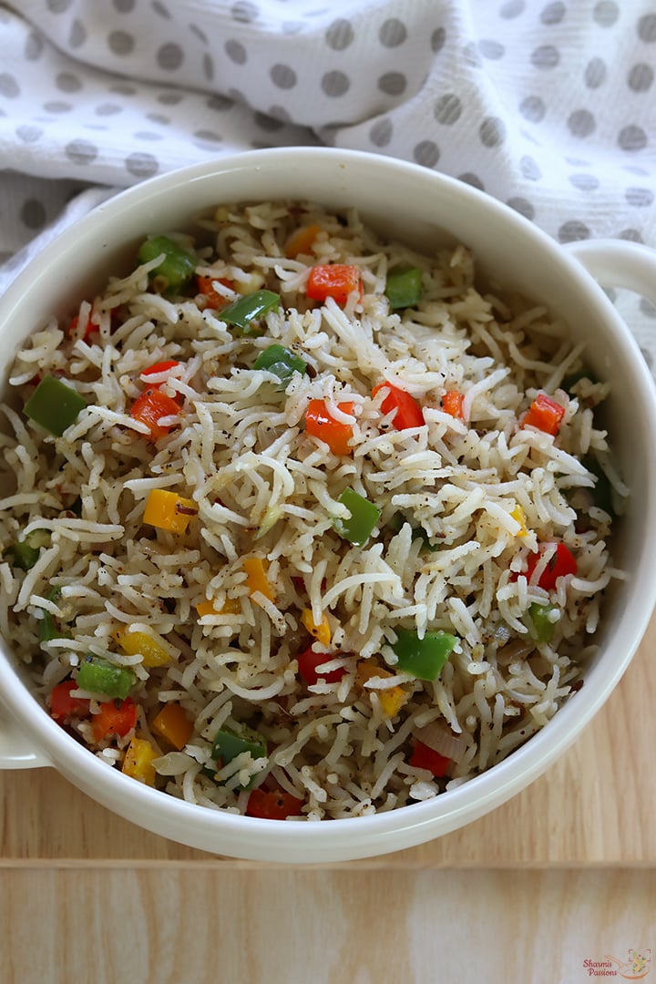 capsicum rice served