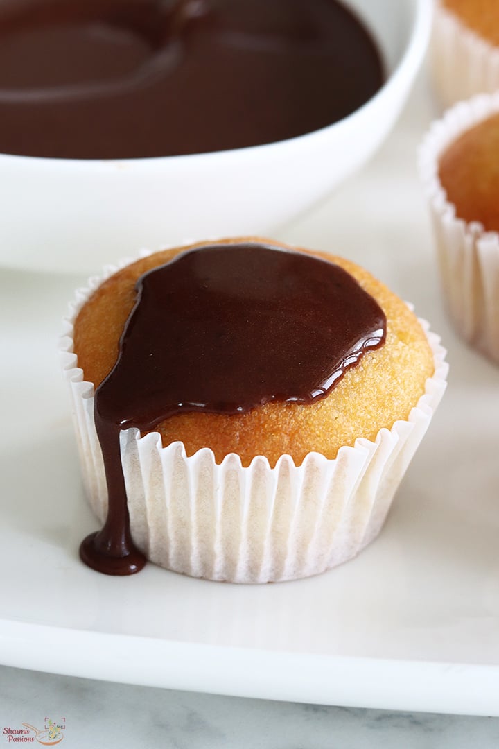 chocolate glaze on cupcake