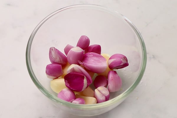 small onion, garlic