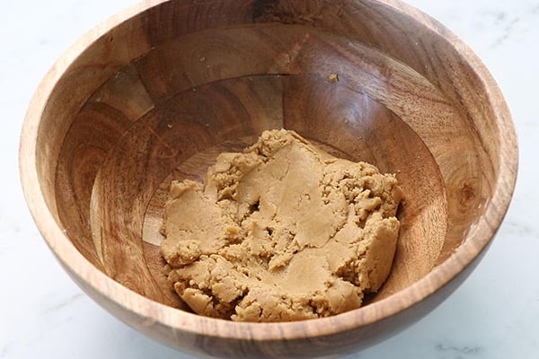 gatehr to a dough