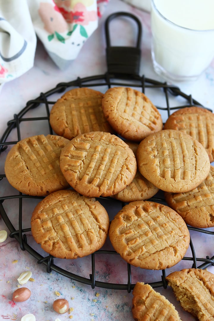 peanut butter cookies served with milk