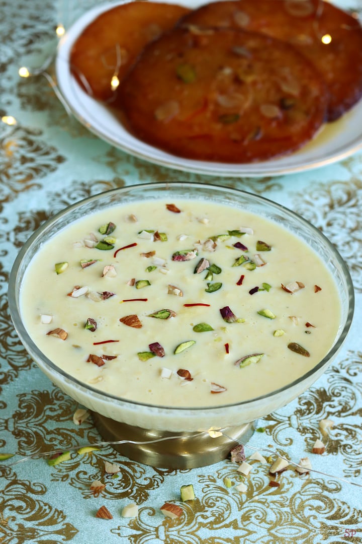 rabri served with malpua
