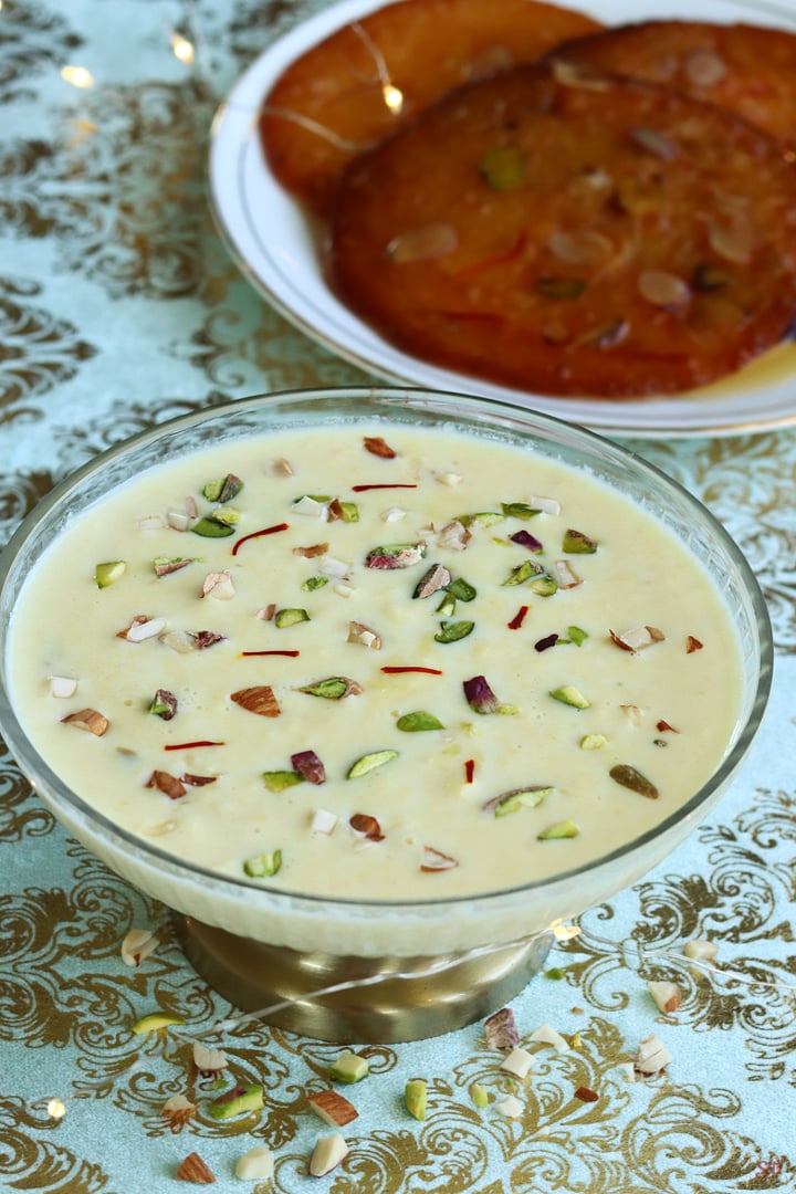 rabri served with malpua