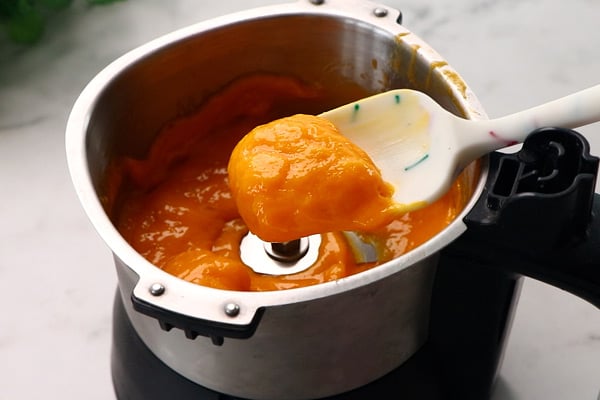 mango puree after blending