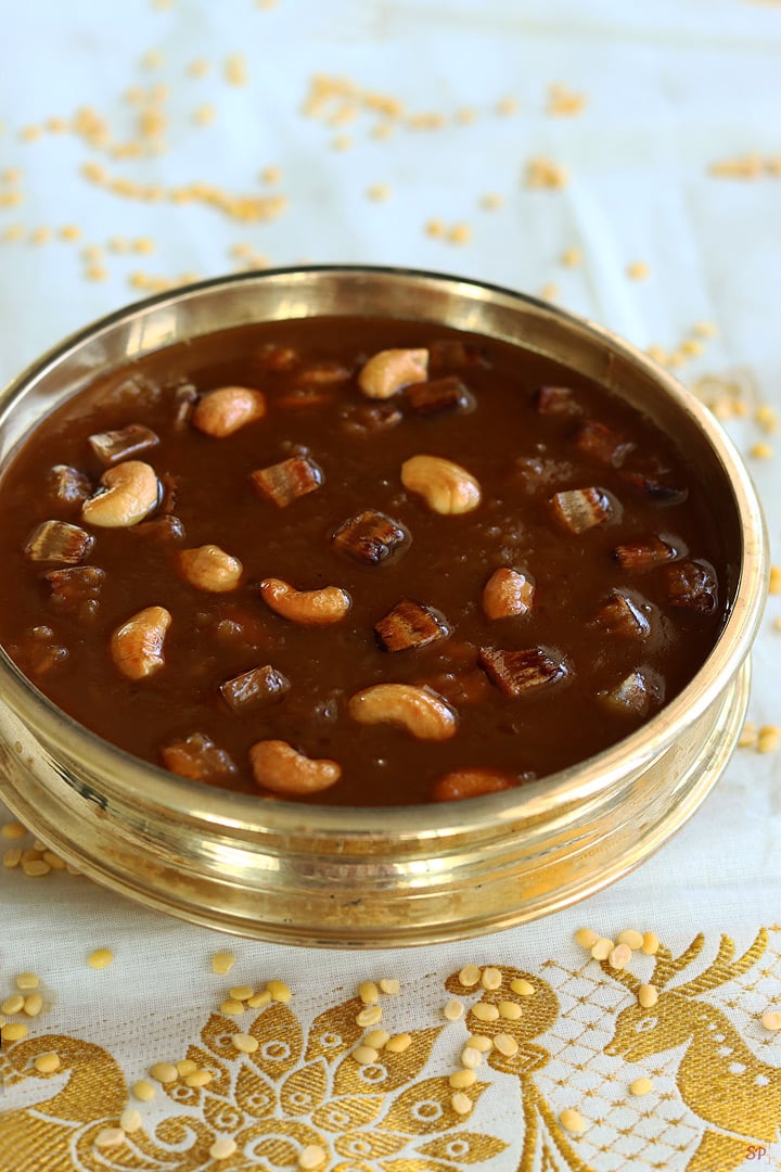 parippu pradhaman served