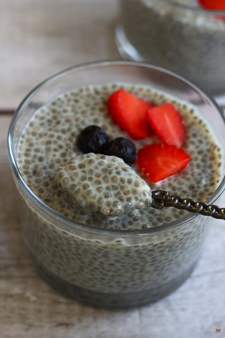 chia seeds served in dessert bowls