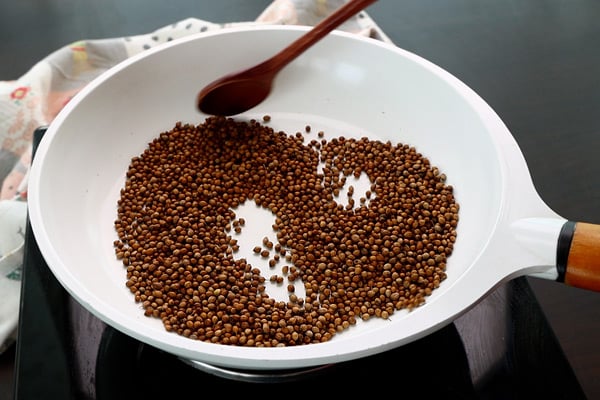 roast coriander seeds