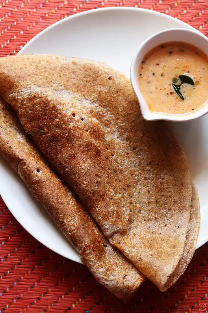 fermented ragi dosa served with chutney