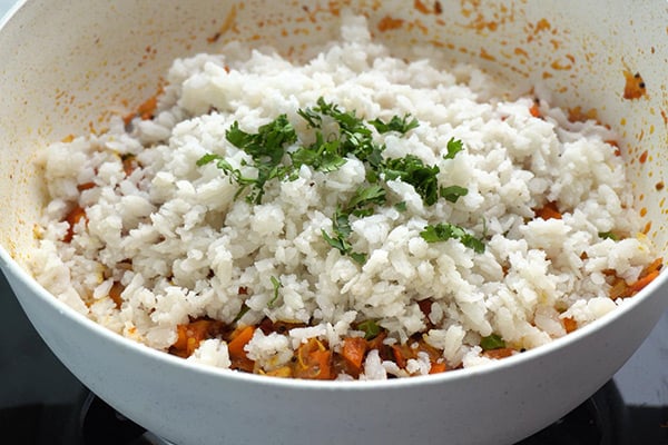 add poha, coriander leaves