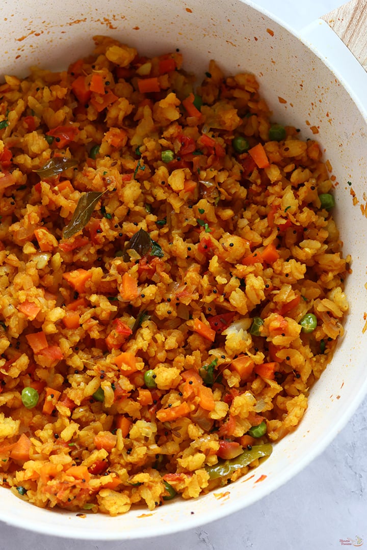 masala poha served hot