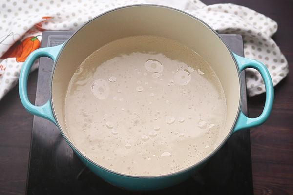 macaroni pasta recipe - boil water in a pot