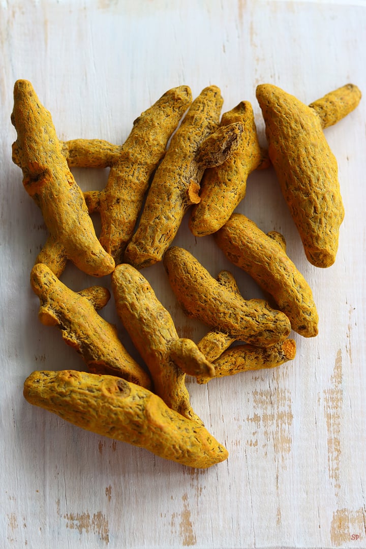 dried turmeric roots