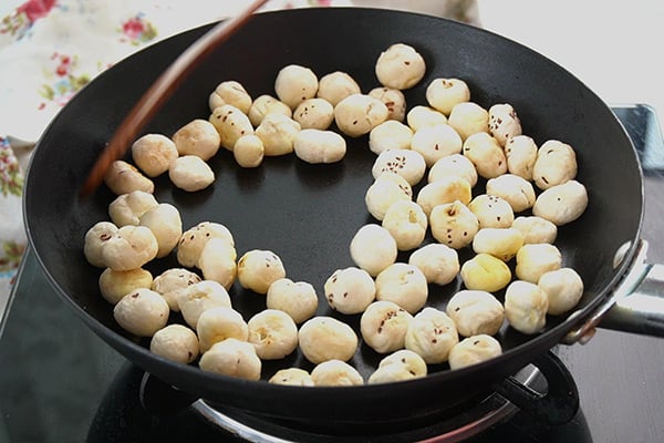 roast makhana