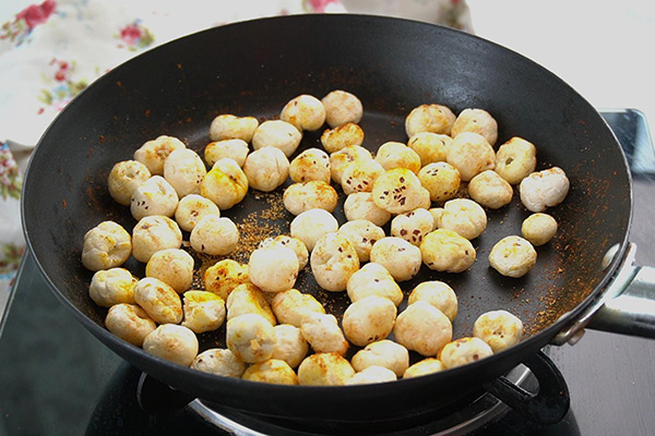 add salt, spice powders