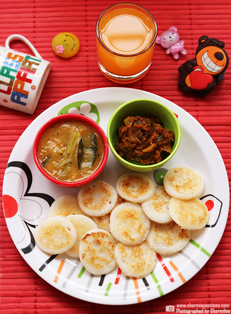 coin oothapam with chutney and sambar