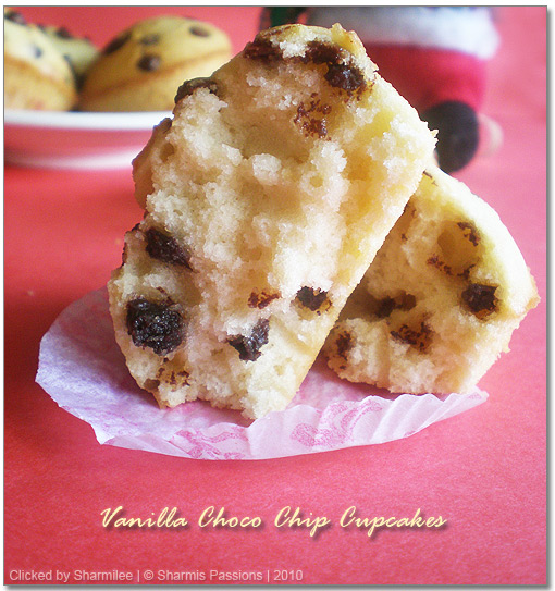 Eggless Vanilla Chocolate Chips Cupcakes Recipe