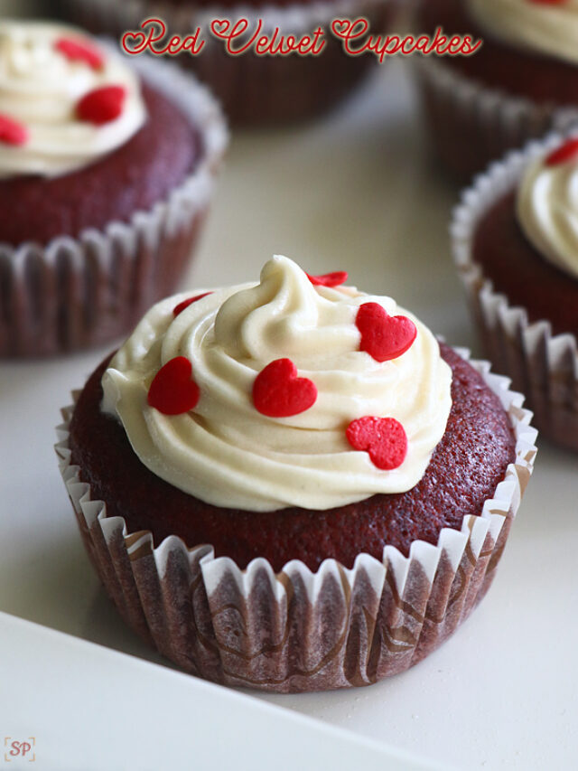 cropped RedVelvetCupcakes2