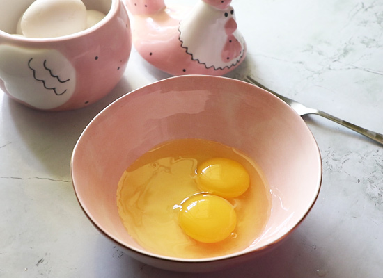 Scrambled eggs recipe crack open eggs