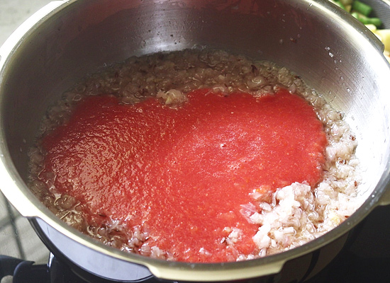 mix veg curry - add tomato puree