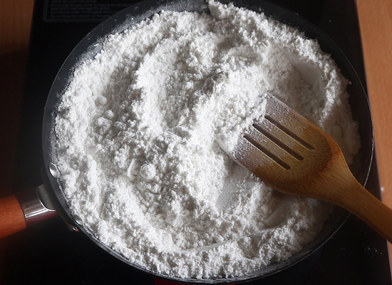 roast rice flour well