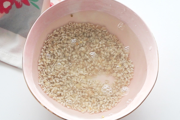 barley water recipe - soak in water