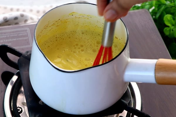 whisk well