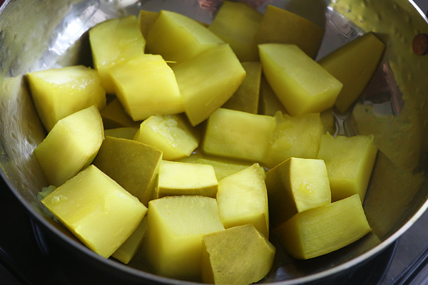 raw mangoes cooked