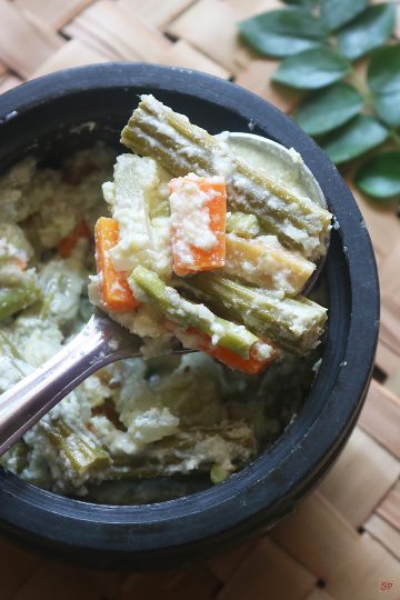 Avial Recipe | Aviyal Recipe - Sharmis Passions