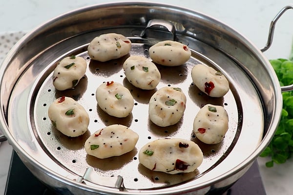arrange in steamer plate