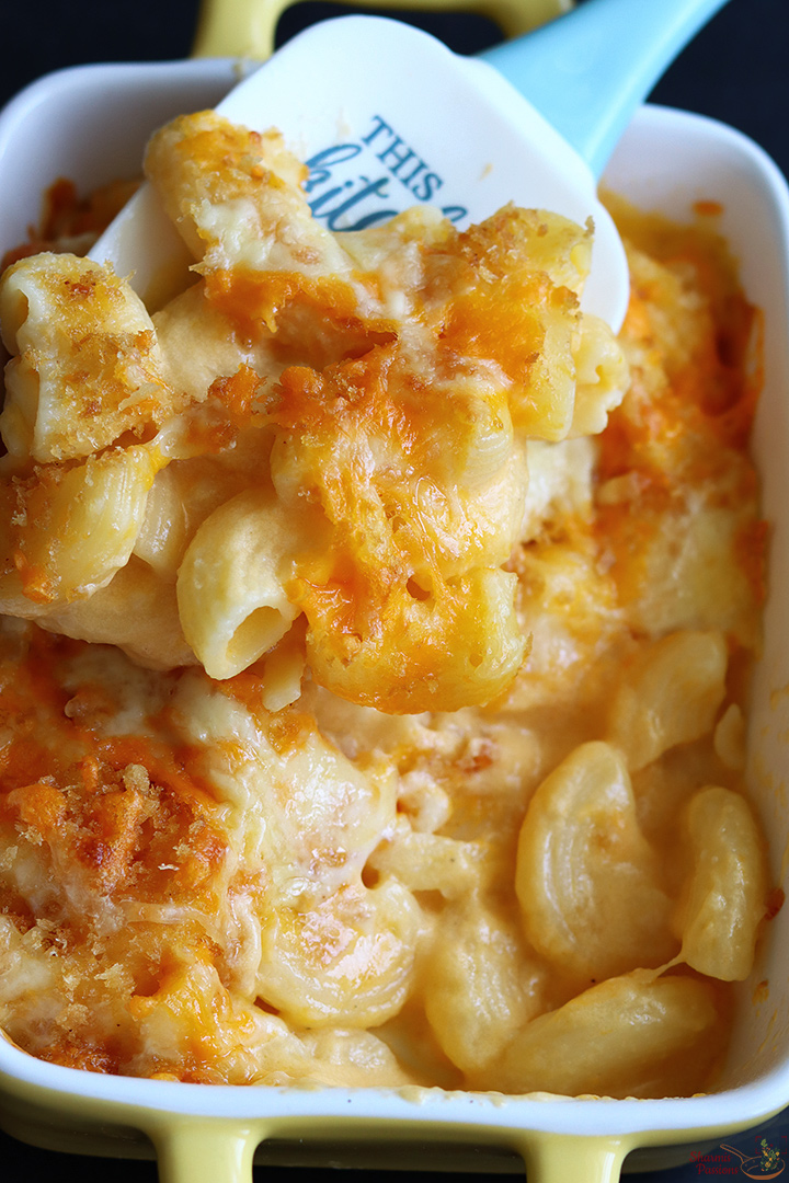 baked mac and cheese served