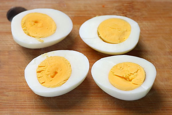 perfect hard boiled eggs ready