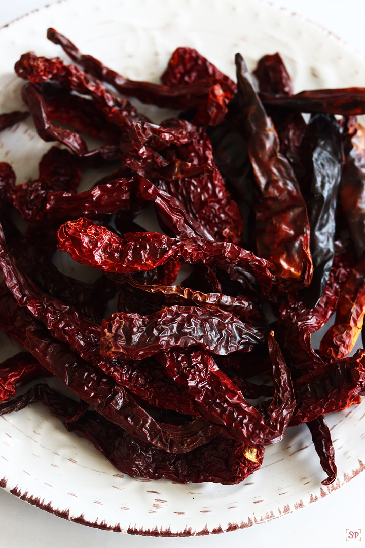 kashmiri and long red chilies used to make red chili powder